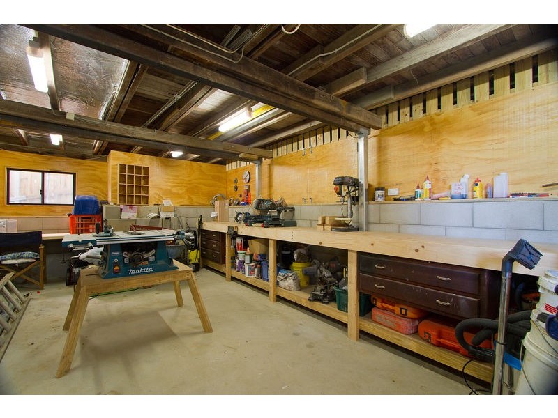 9 East Street, Burleigh Heads QLD 4220