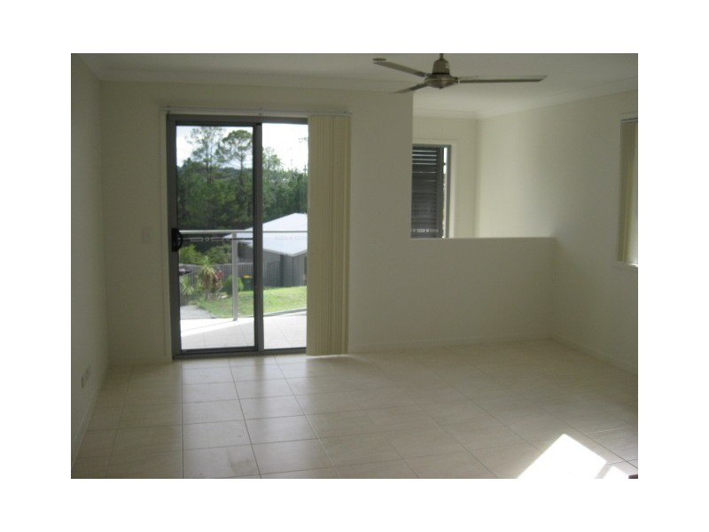 8 bushland place, Maudsland QLD 4210