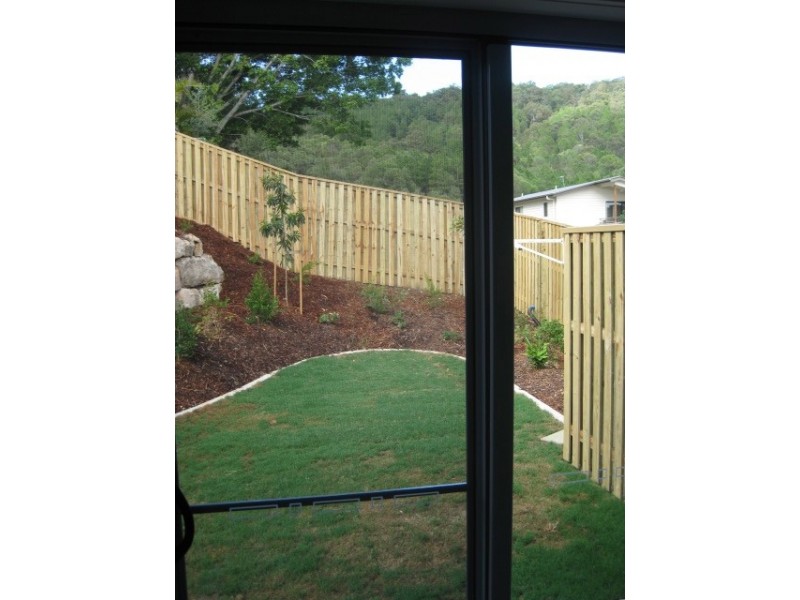 8 bushland place, Maudsland QLD 4210