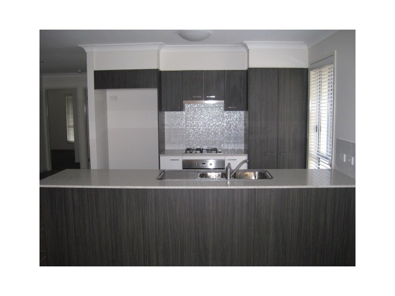 4 Morning sun court, Maudsland QLD 4210