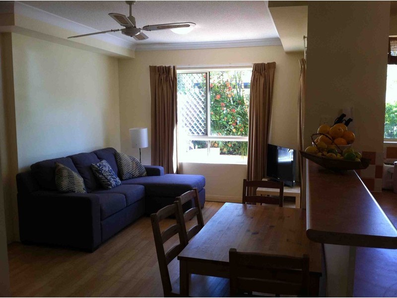 4/31 Mawarra, Chevron Island QLD 4217