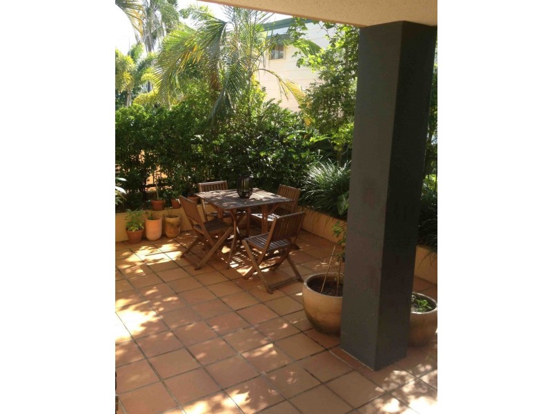 4/31 Mawarra, Chevron Island QLD 4217