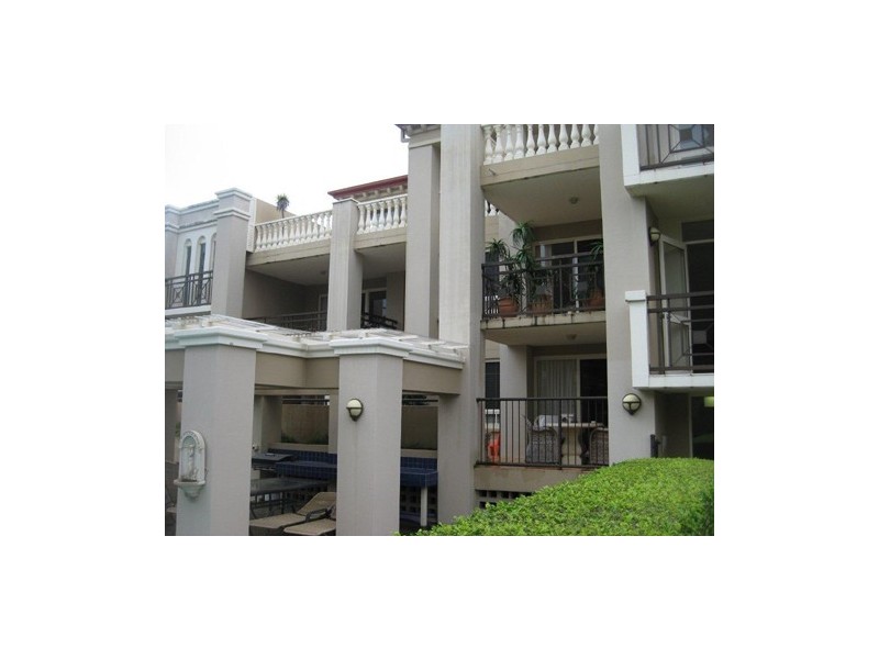 7/32-34 First Avenue, Bella Rosa, Broadbeach QLD 4218