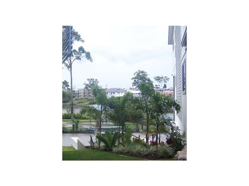 28 Castello Circuit, Varsity Lakes QLD 4227