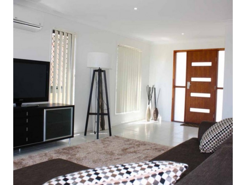 Pacific Pines QLD 4211