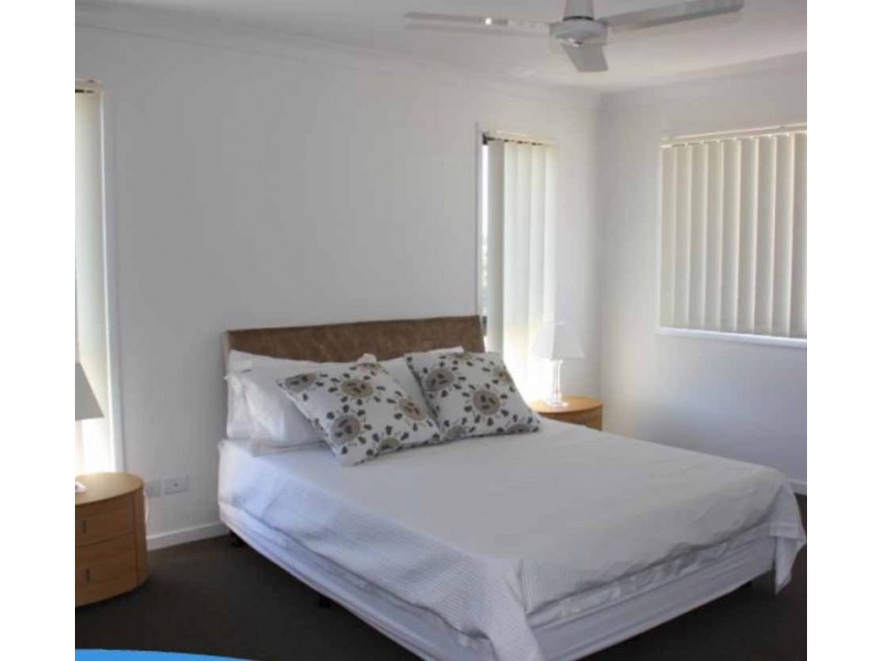 Pacific Pines QLD 4211