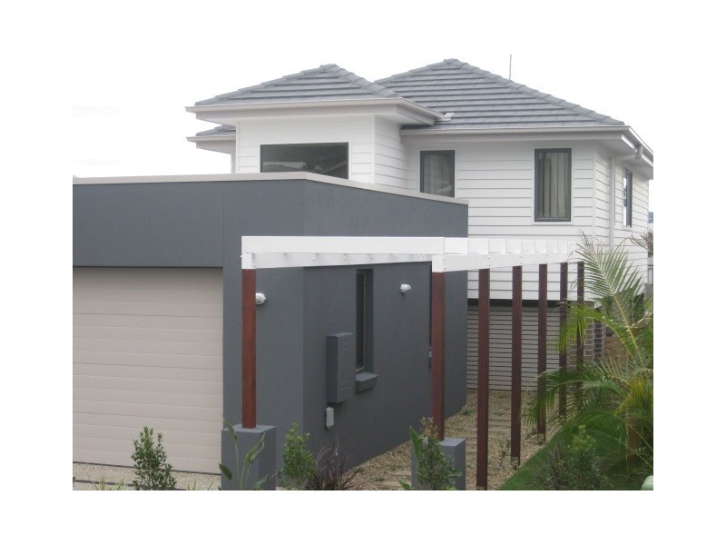 Pacific Pines QLD 4211