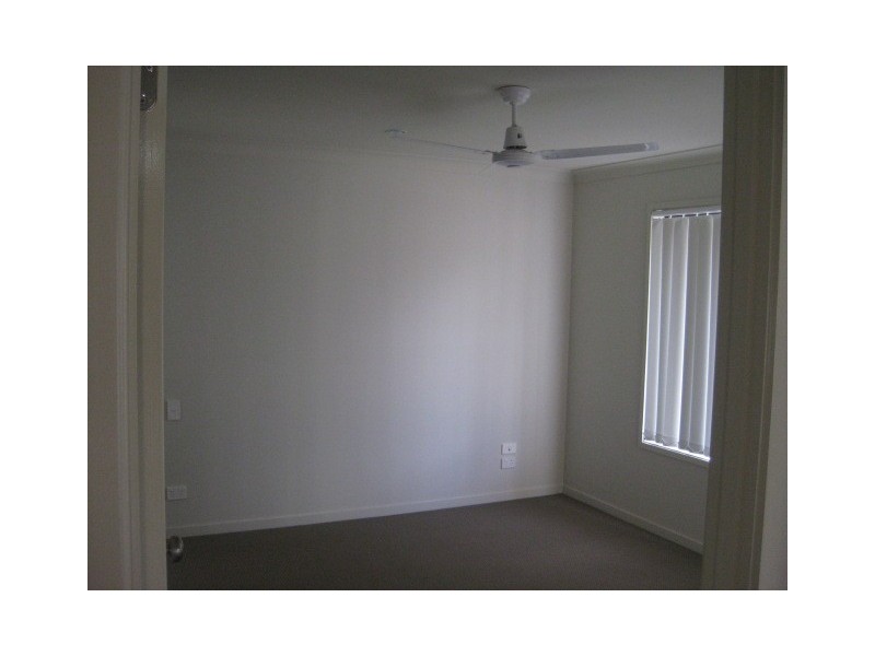 208 Barrington Court, Waterford QLD 4133