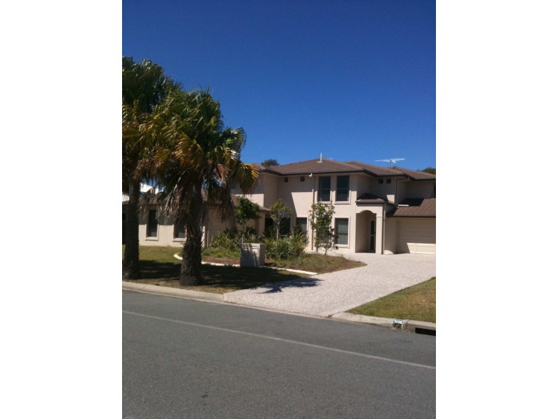 70 Marina Boulevard, Banksia Beach QLD 4507
