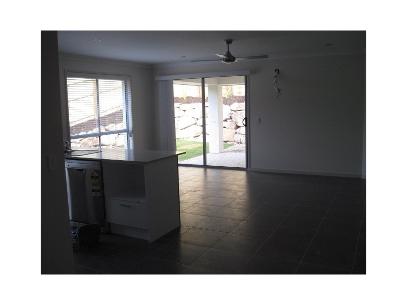 4 Morning sun court, Maudsland QLD 4210