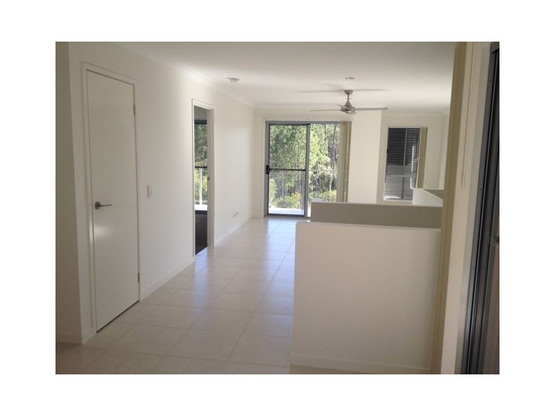 10 Bushland place, Maudsland QLD 4210