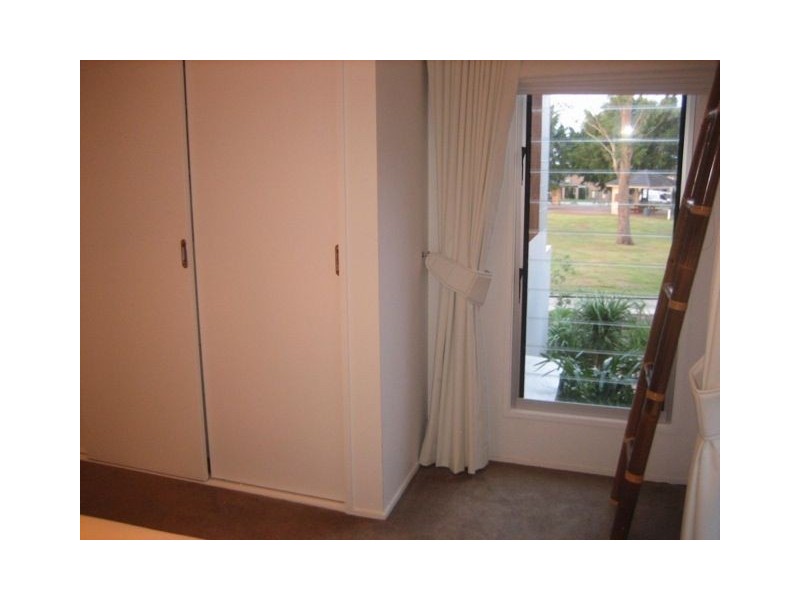 2/11 Cezaire, Varsity Lakes QLD 4227