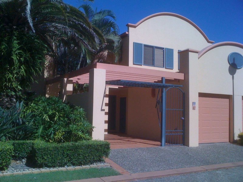 37/206 Cheltenham drive, Robina QLD 4226