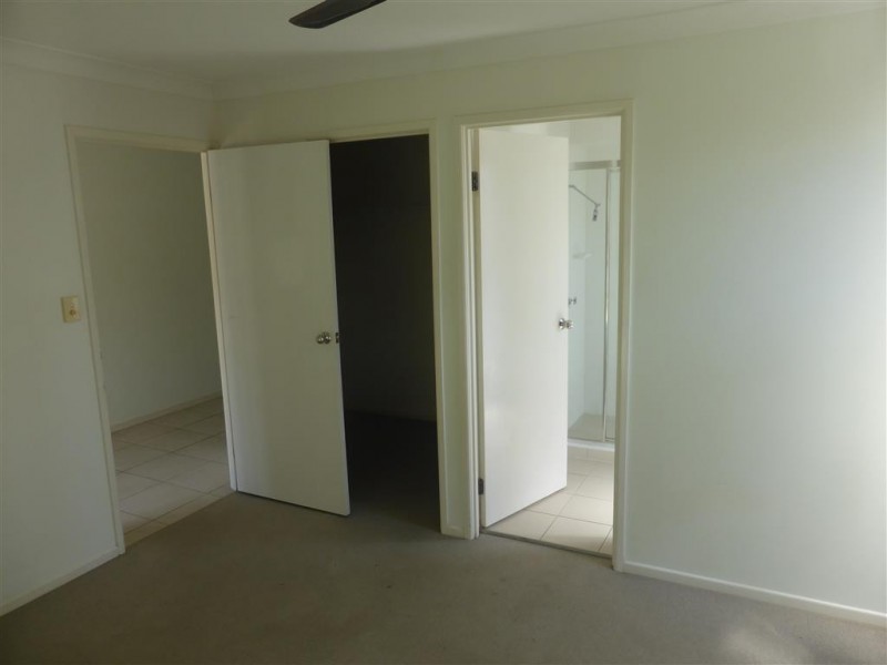 9 Turquoise Street, Redland Bay QLD 4165