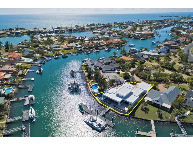 16 ANCHORAGE DRIVE, Raby Bay QLD 4163