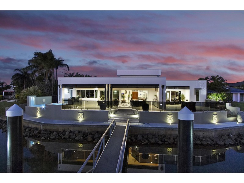 16 ANCHORAGE DRIVE, Raby Bay QLD 4163