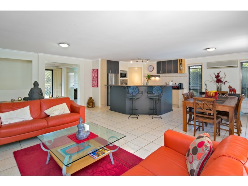 11 Baythorn Drive, Thornlands QLD 4164