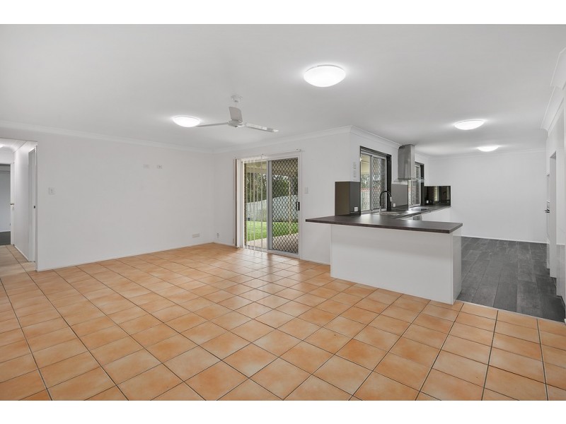 14 Trent Circuit, Alexandra Hills QLD 4161