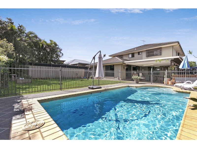32 Kimbolton Drive, Redland Bay QLD 4165