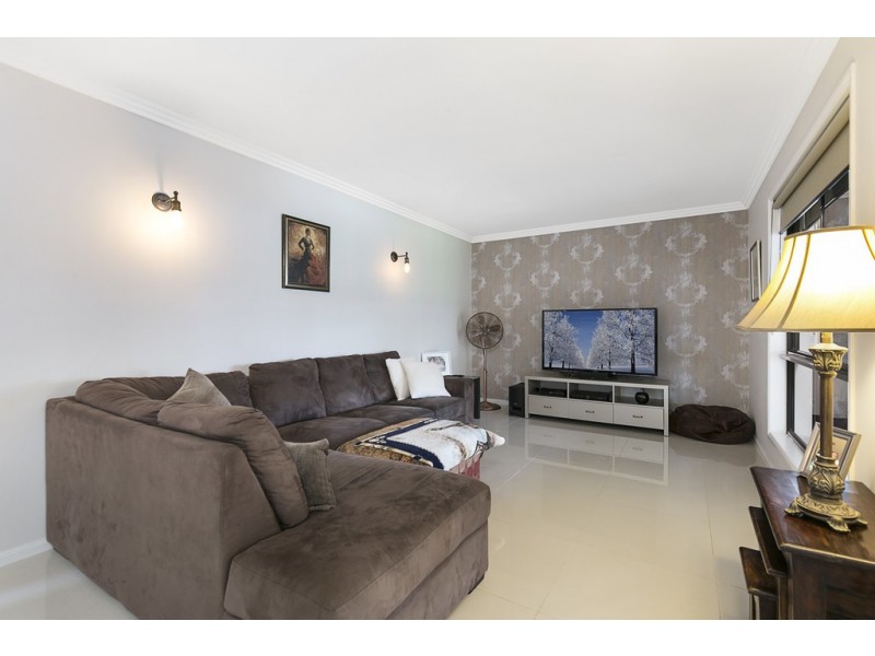 32 Kimbolton Drive, Redland Bay QLD 4165