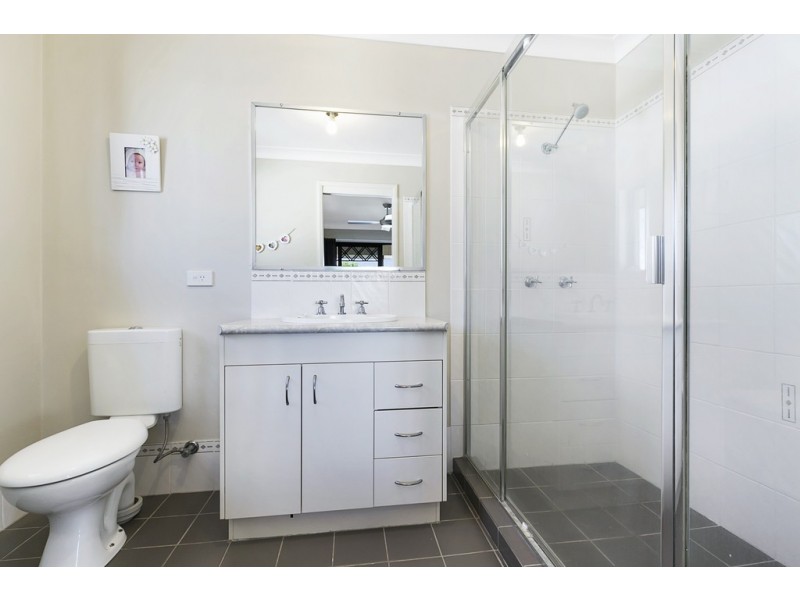 32 Kimbolton Drive, Redland Bay QLD 4165