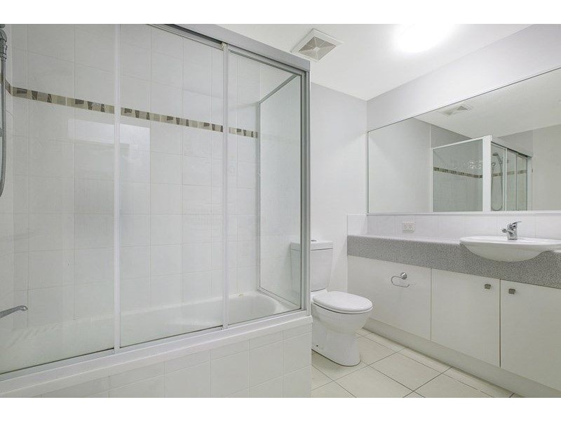 1/7-13 Shore Street East, Cleveland QLD 4163