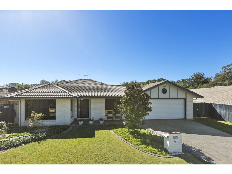 4 Dory Close, Redland Bay QLD 4165