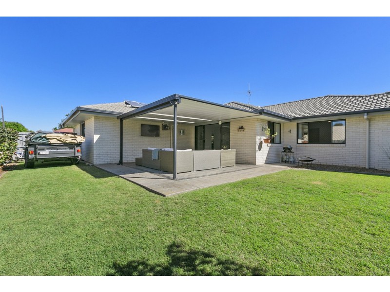 4 Dory Close, Redland Bay QLD 4165