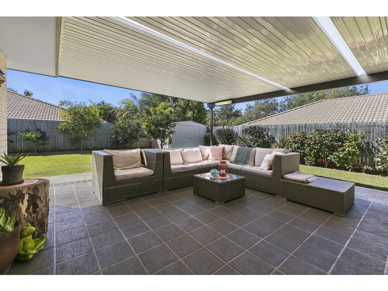 4 Dory Close, Redland Bay QLD 4165