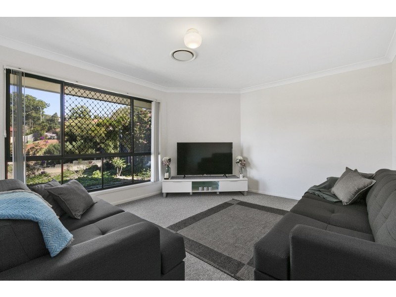 4 Dory Close, Redland Bay QLD 4165
