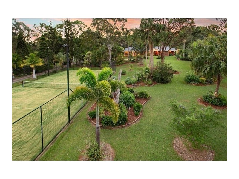 4 Parkwood Drive, Capalaba QLD 4157
