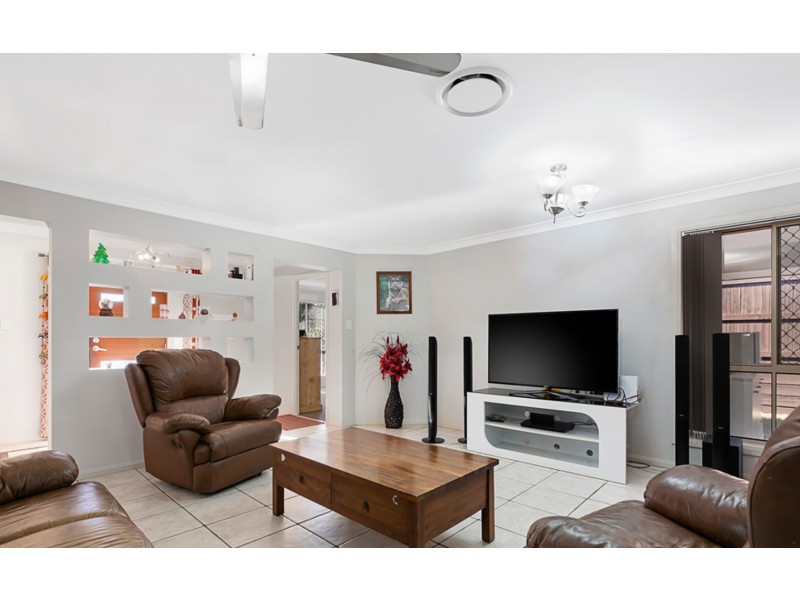 62 Sunningdale Drive, Redland Bay QLD 4165
