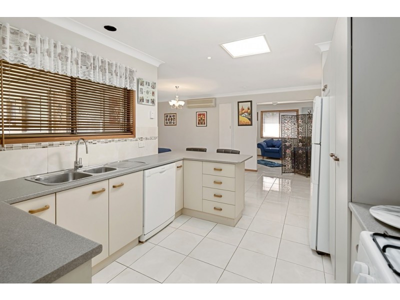 21 Vera Street, Redland Bay QLD 4165