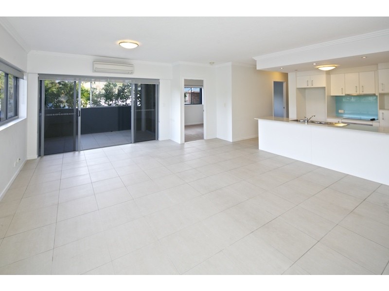 150 Middle Street, Cleveland QLD 4163