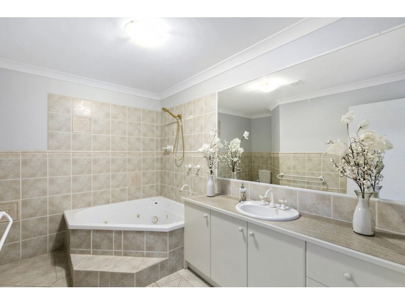 4/23-25 North Street, Cleveland QLD 4163