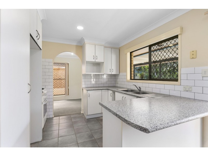 22 Werong Crescent, Cleveland QLD 4163