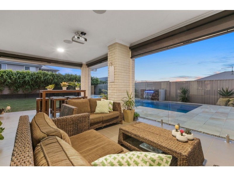 49 Unwin Road, Redland Bay QLD 4165