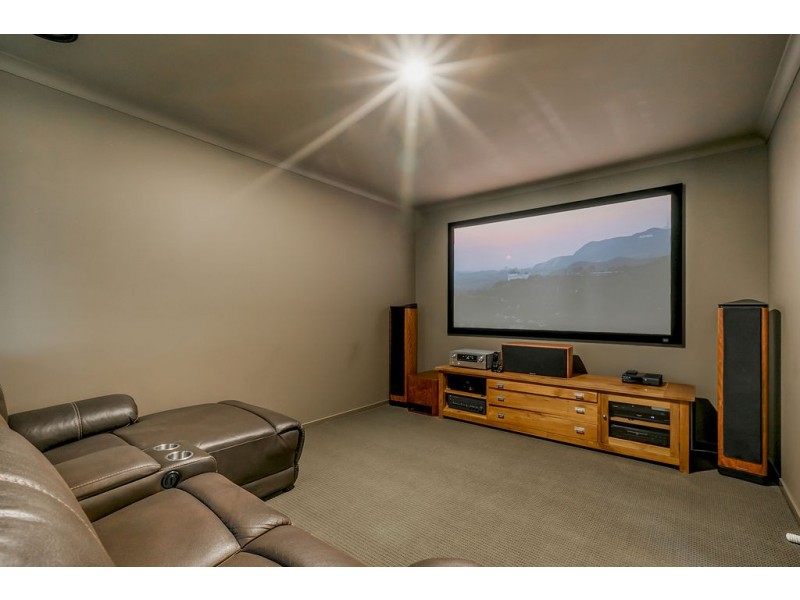 49 Unwin Road, Redland Bay QLD 4165