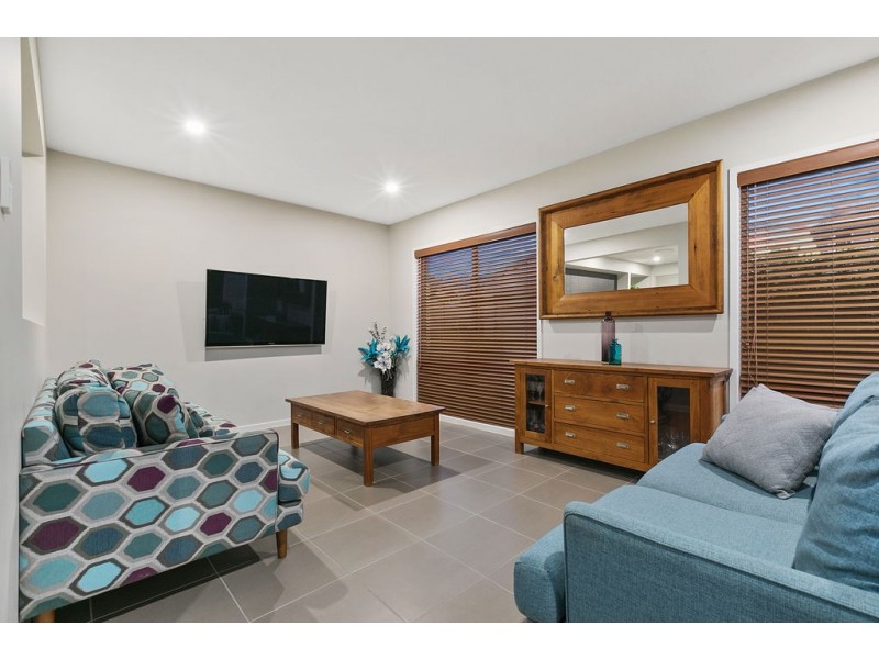 49 Unwin Road, Redland Bay QLD 4165