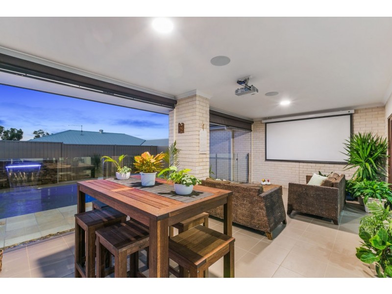 49 Unwin Road, Redland Bay QLD 4165