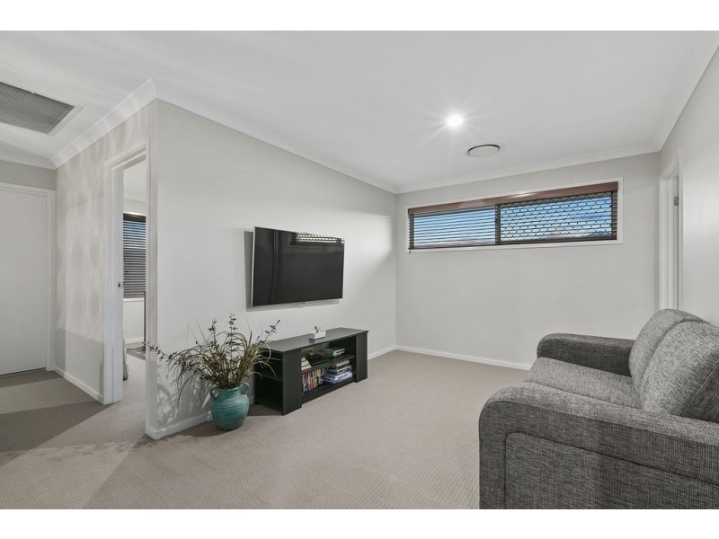 49 Unwin Road, Redland Bay QLD 4165