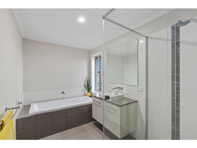 49 Unwin Road, Redland Bay QLD 4165