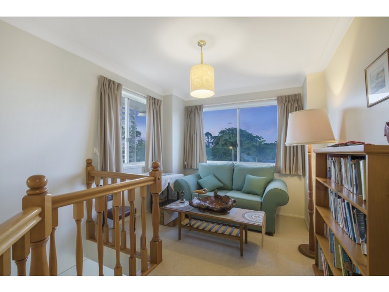 1 Waverley Court, Ormiston QLD 4160