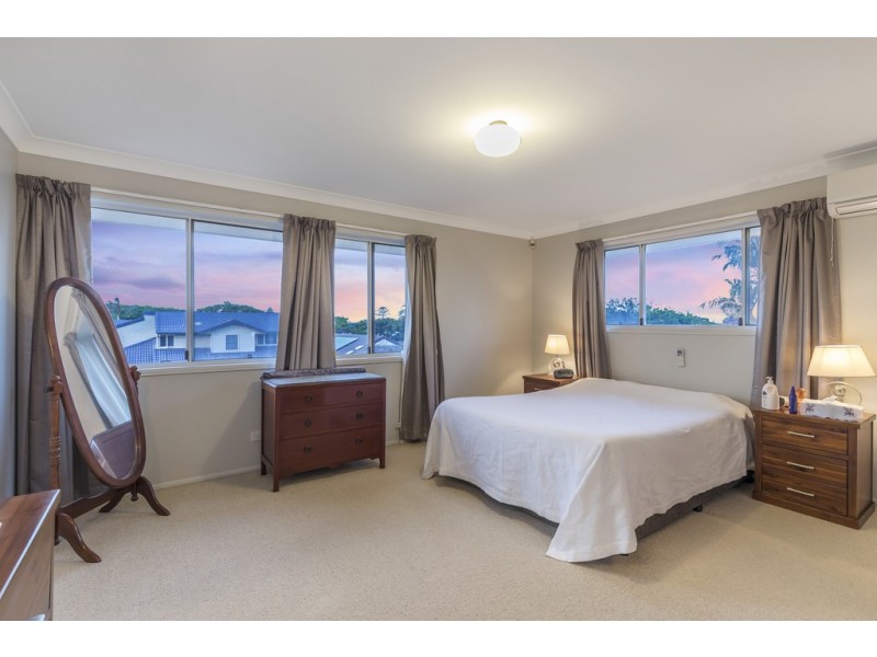 1 Waverley Court, Ormiston QLD 4160