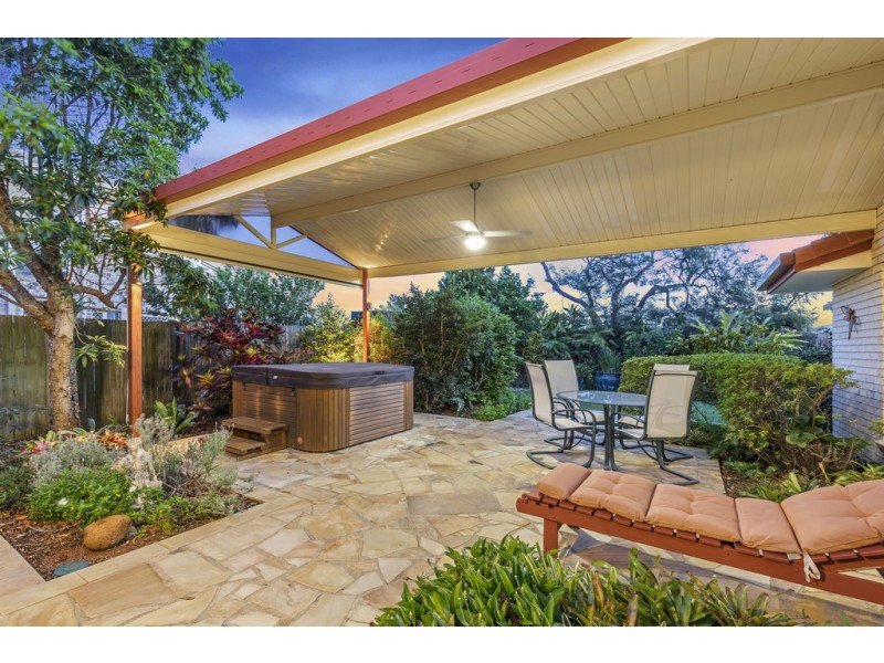 1 Waverley Court, Ormiston QLD 4160