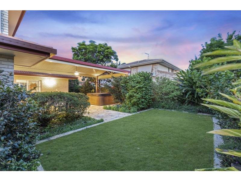 1 Waverley Court, Ormiston QLD 4160