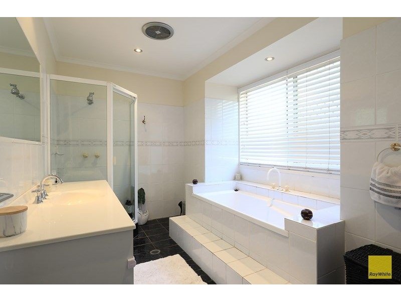 6 Lyn Court, Victoria Point QLD 4165