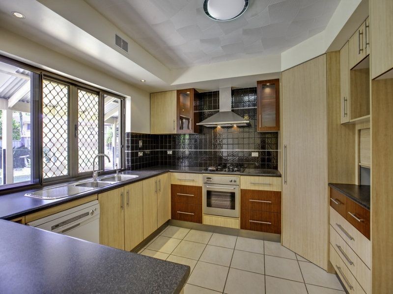 16 Estelle Street, Birkdale QLD 4159