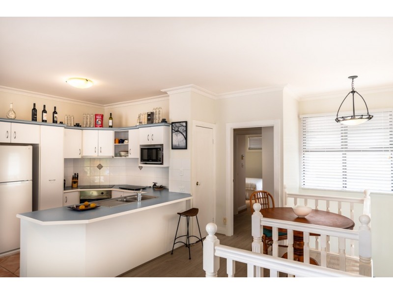 8/23-25 North Street, Cleveland QLD 4163