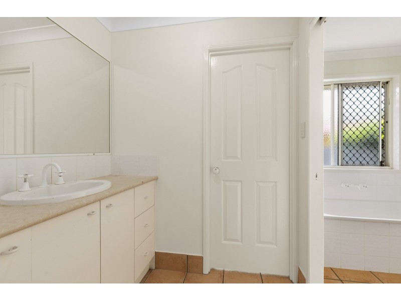 3 Parkgrove Street, Birkdale QLD 4159